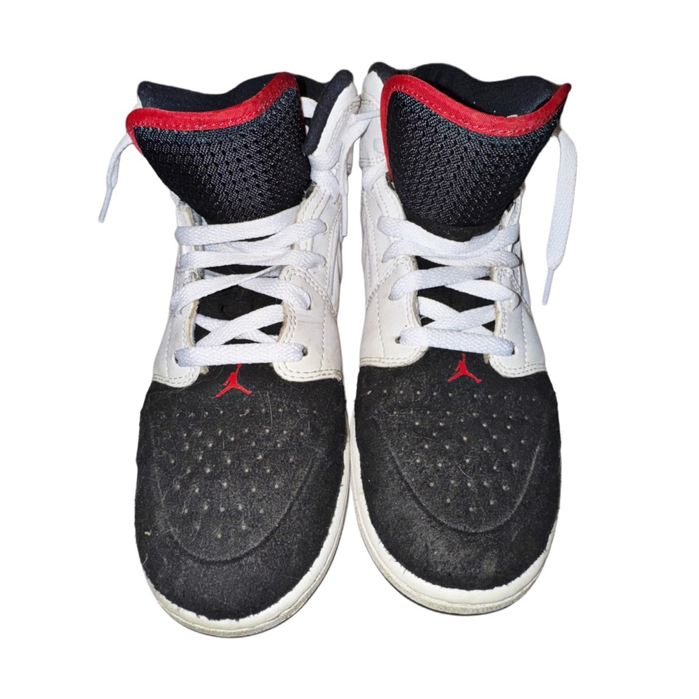 Boys (7Y) Nike Air Jordan 1 Retro 99 Sneakers White & Black